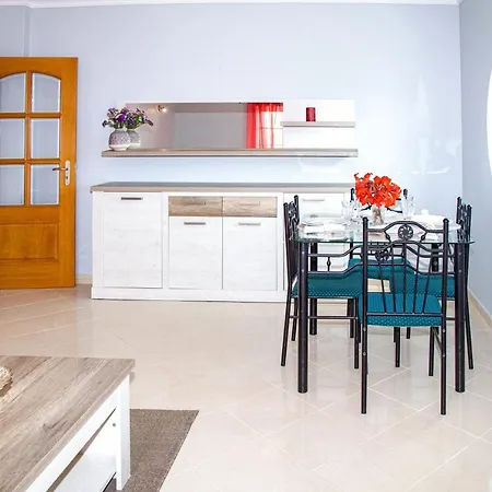 Tatiana 1 Bedroom Appartement *